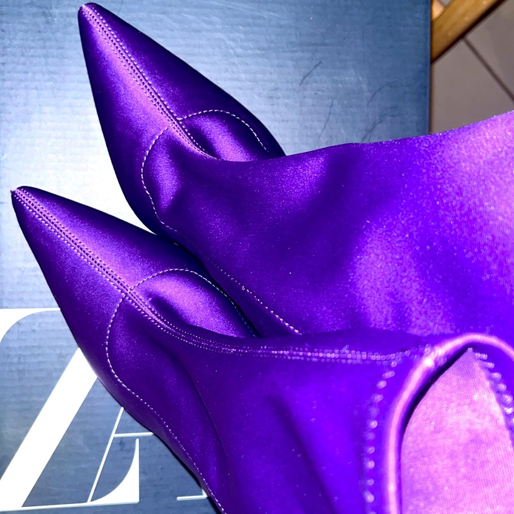 Aldo high heel soft touch comfy high heel, trendy purple